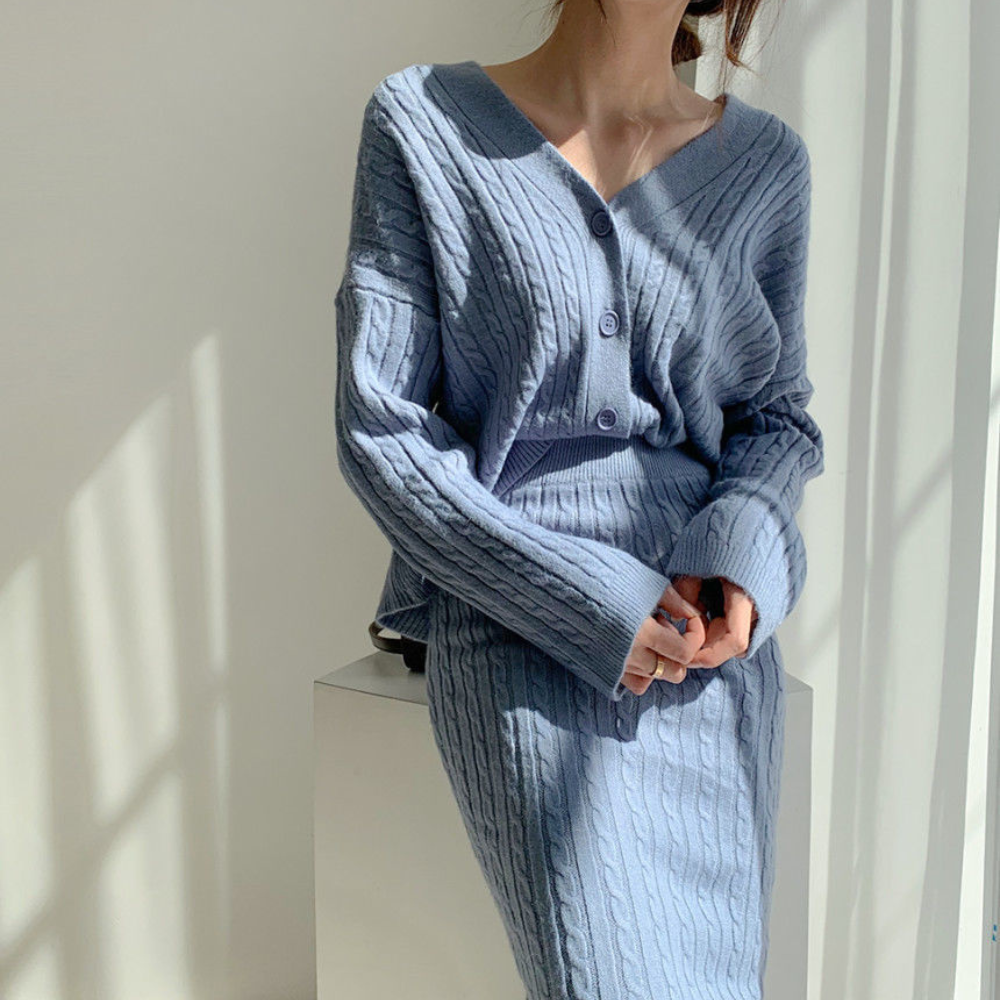 AMALIE - Set aus Strickoberteil und Rock