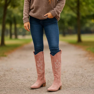 Hohe Damenstiefel im Cowboy-Stil mit breitem Absatz - Stilla