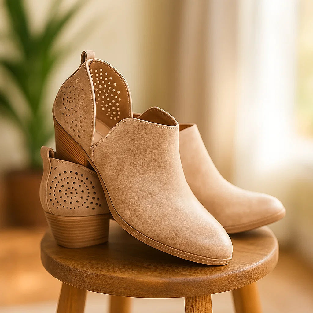 Niedrige Damenstiefeletten mit durchbrochenem Design und niedrigem Absatz - Felicia