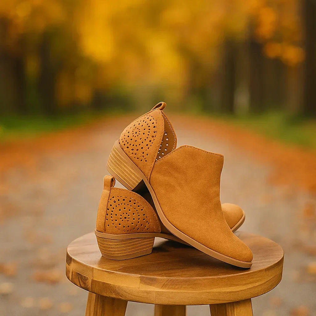Niedrige Damenstiefeletten mit durchbrochenem Design und niedrigem Absatz - Felicia