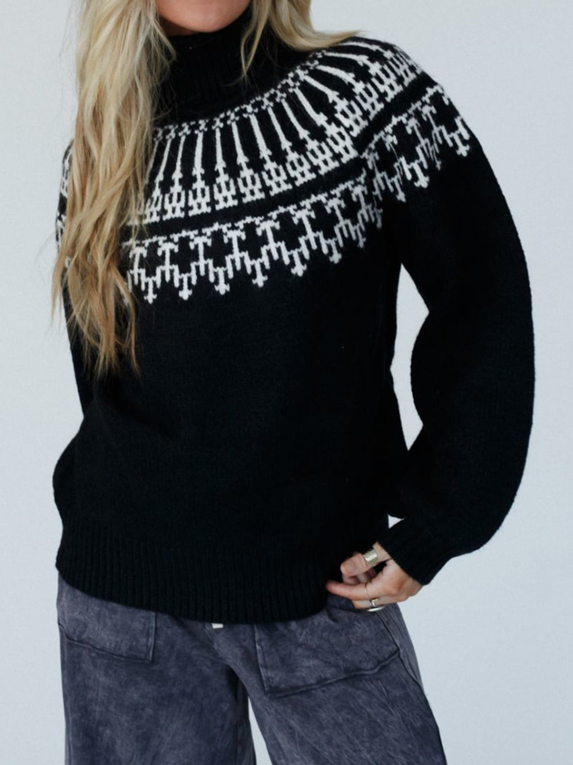 Clarice - Langärmeliger Pullover mit kontrastierendem Rollkragen