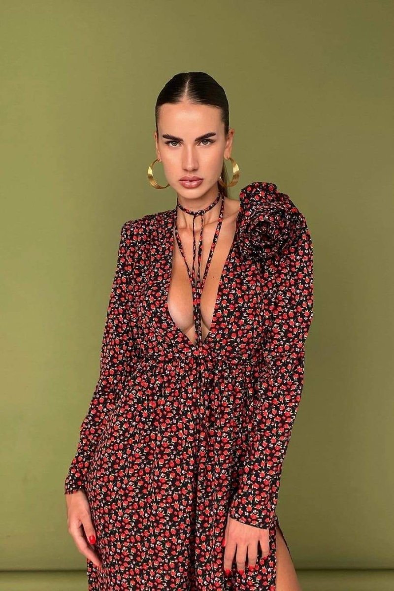 Bertha - Midikleid mit V-Ausschnitt und Blumen