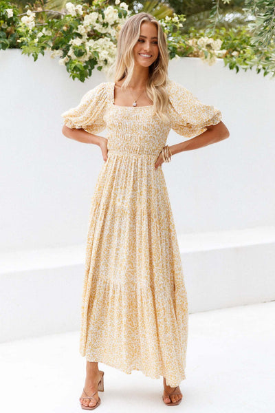 Betina - Gesmoktes Maxikleid mit quadratischem Ausschnitt