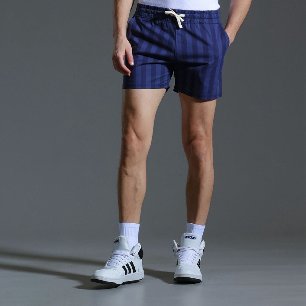 Herrenshorts aus Polyester mit vertikalen Streifen im sportlichen Stil - Julian