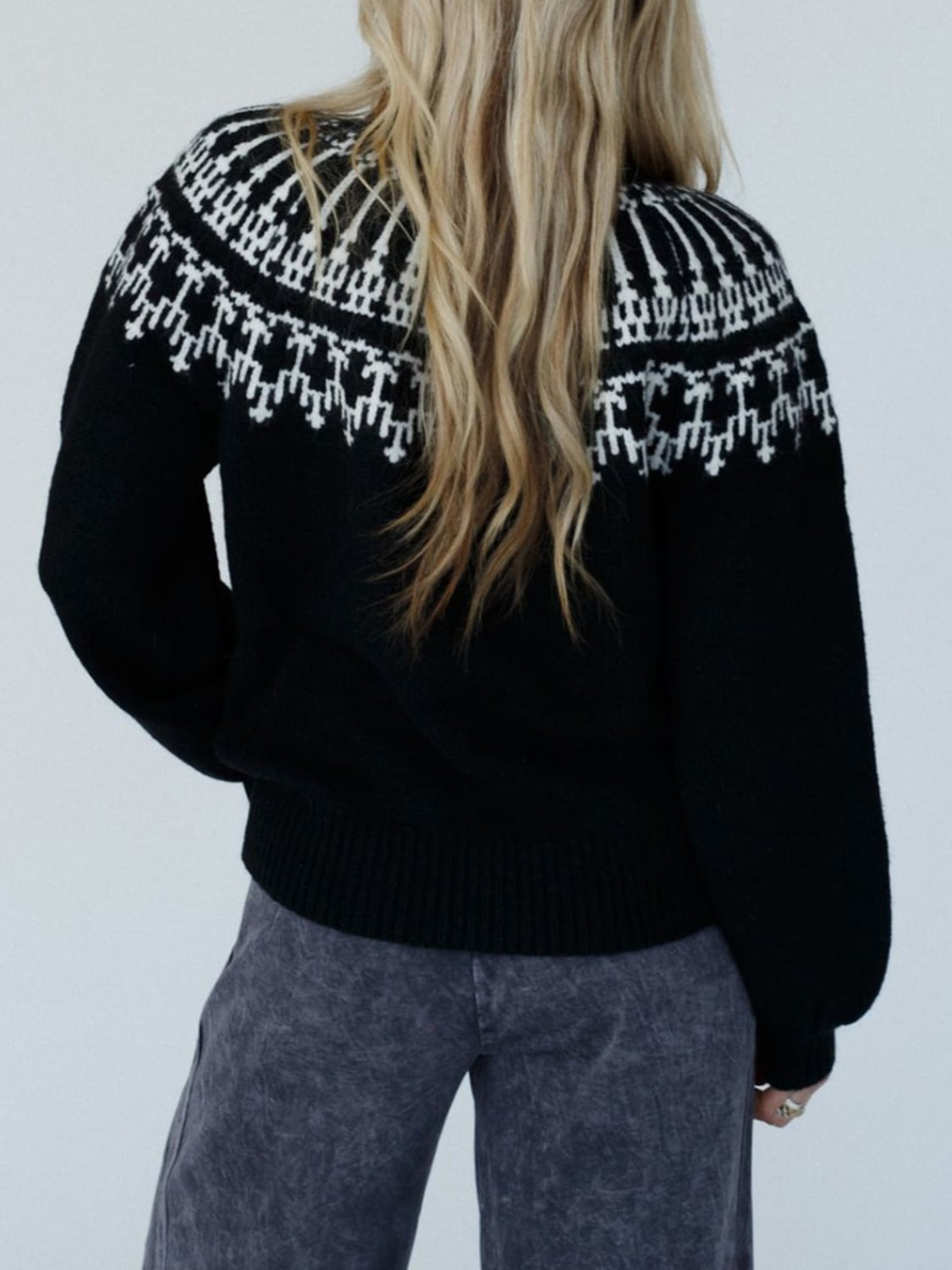 Clarice - Langärmeliger Pullover mit kontrastierendem Rollkragen