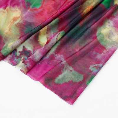 Evelina - Langes, tief ausgeschnittenes Kleid mit Volants und Blumenmuster