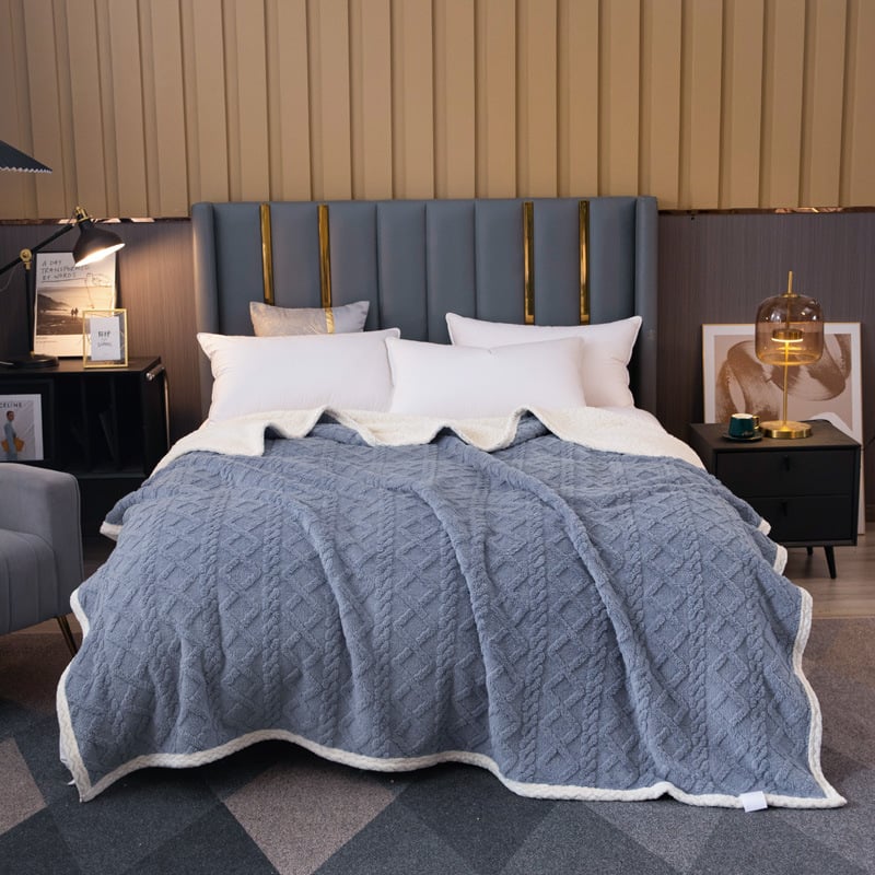 Doppellagige Wärmedecke mit weichem Woll-Effekt