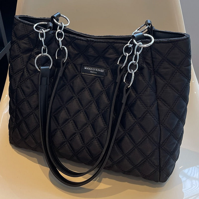 Gesteppte Shopper-Tasche für Damen mit Doppelgriffen und Metallkette - Eloisa