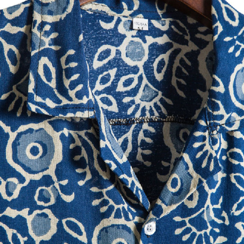 Stylisches Herren Kurzarm Hemd in Blau mit Vintage Druck aus Baumwolle