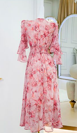 Emmas - Elegantes bedrucktes Pfirsichblütenkleid