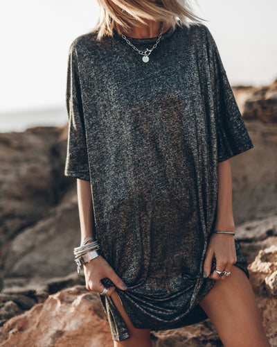 Kylie - Das dunkle, glitzernde Leinenkleid