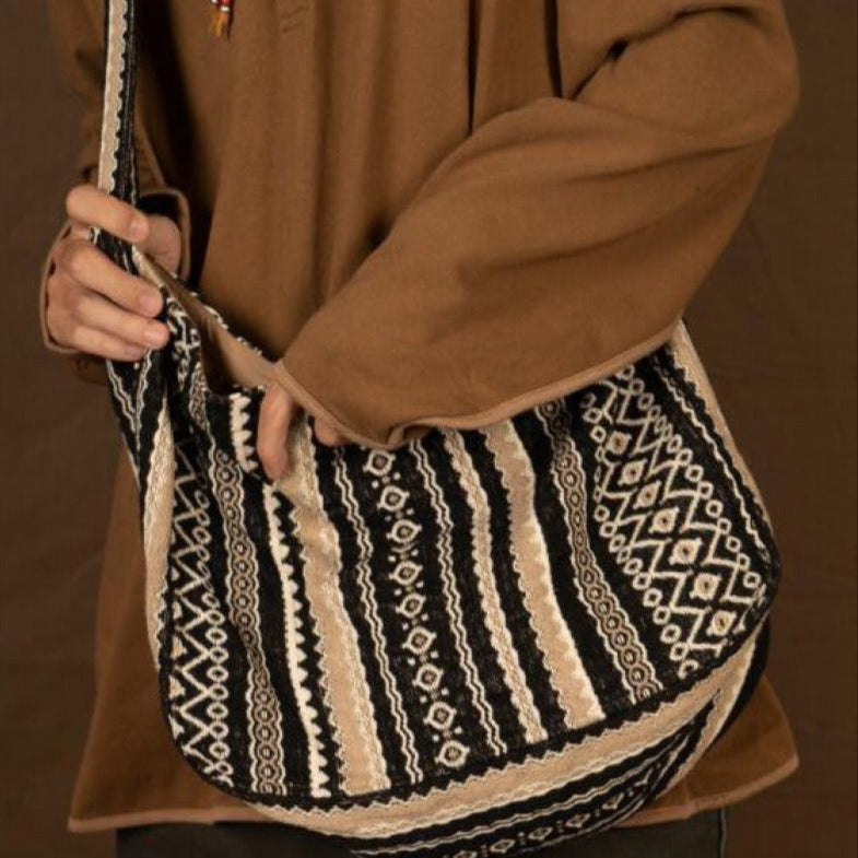 Umhängetasche aus gewebtem Jacquard mit ethnischem Design im Vintage-Stil - Mariana