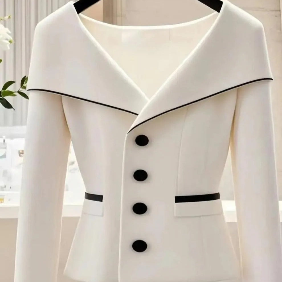 Damenblazer mit breitem Kragen und kontrastierenden Knöpfen im eleganten Stil - Maïa