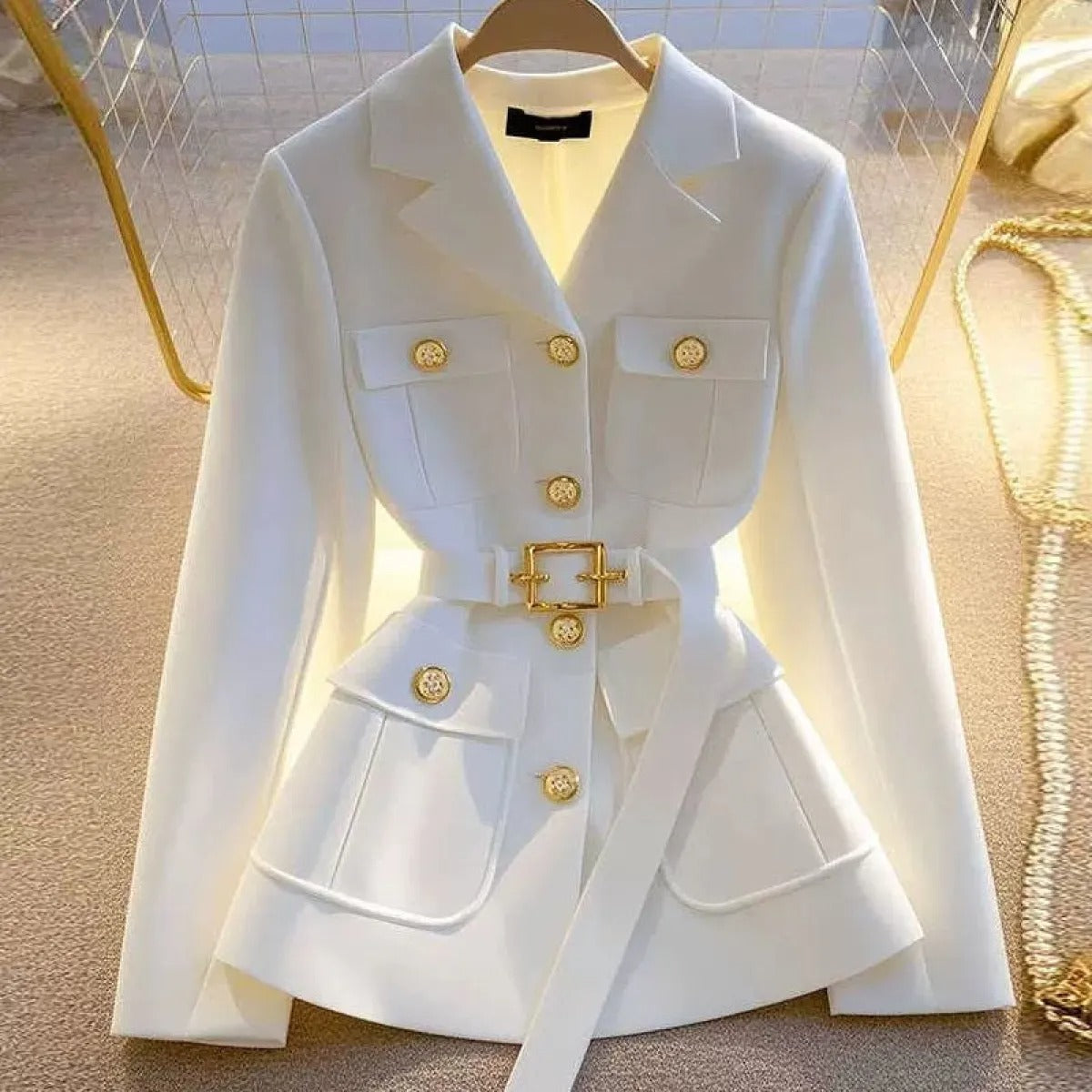 Damenblazer mit Gürtel und Taschen - Lorane