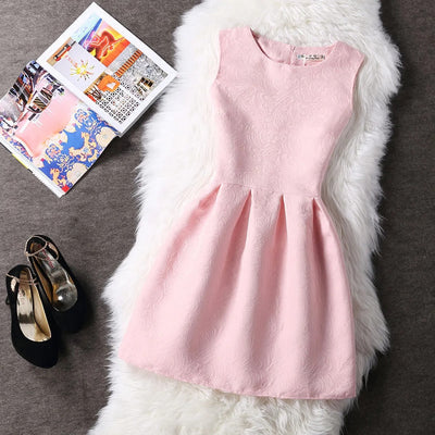 Ausgestelltes ärmelloses Partykleid - Celinne