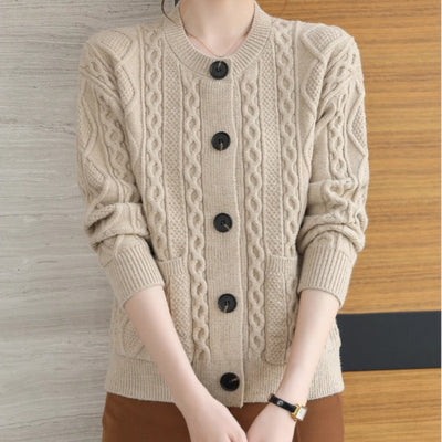 Damenstrickjacke mit großen Knöpfen - Liora