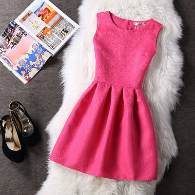 Ausgestelltes ärmelloses Partykleid - Celinne