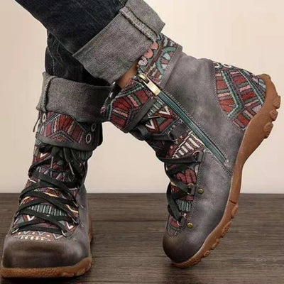 Damenstiefel im Ethno-Stil mit Schnürung und Reißverschluss - Tribal