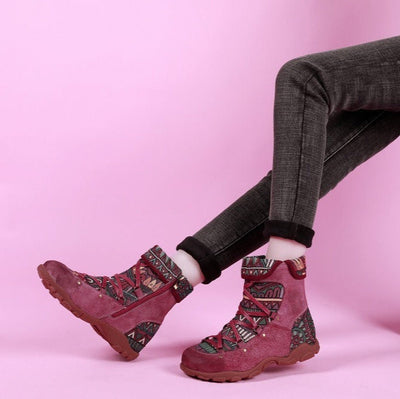 Damenstiefel im Ethno-Stil mit Schnürung und Reißverschluss - Tribal