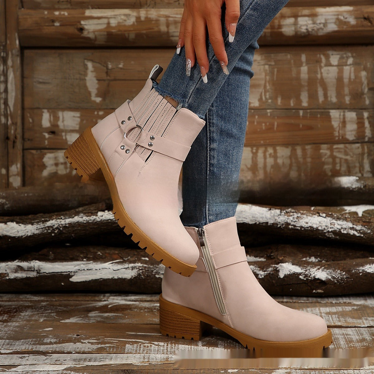 Damenstiefelette mit mittlerem Absatz und Schnalle - Narella