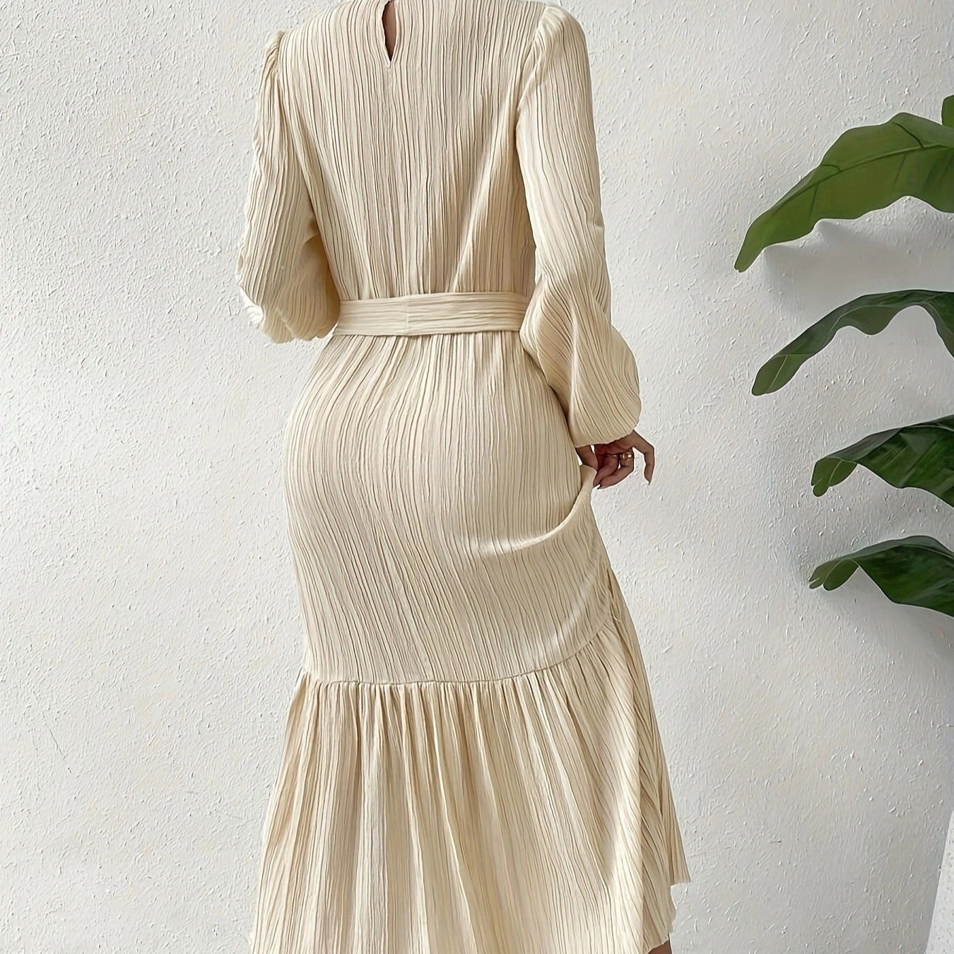 Langärmeliges Kleid mit Falten - Althia