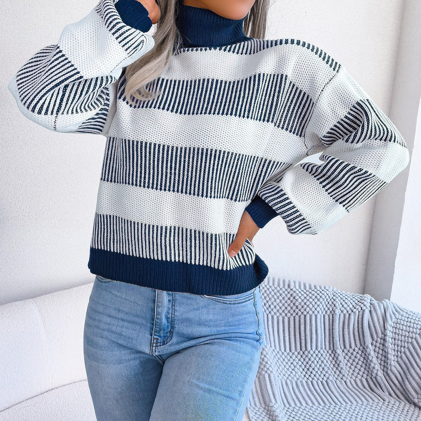 Breit gestreifter Damen-Rollkragenpullover - Elsy