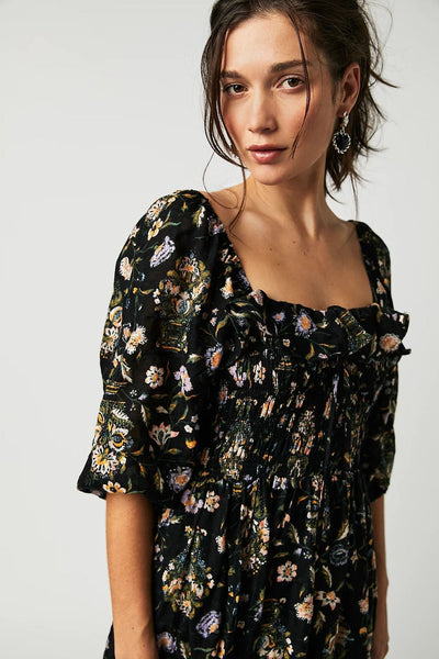 Samira - Bedrucktes Midikleid mit gerafftem Oberteil und Rüschen