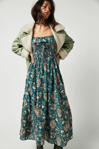 Samira - Bedrucktes Midikleid mit gerafftem Oberteil und Rüschen