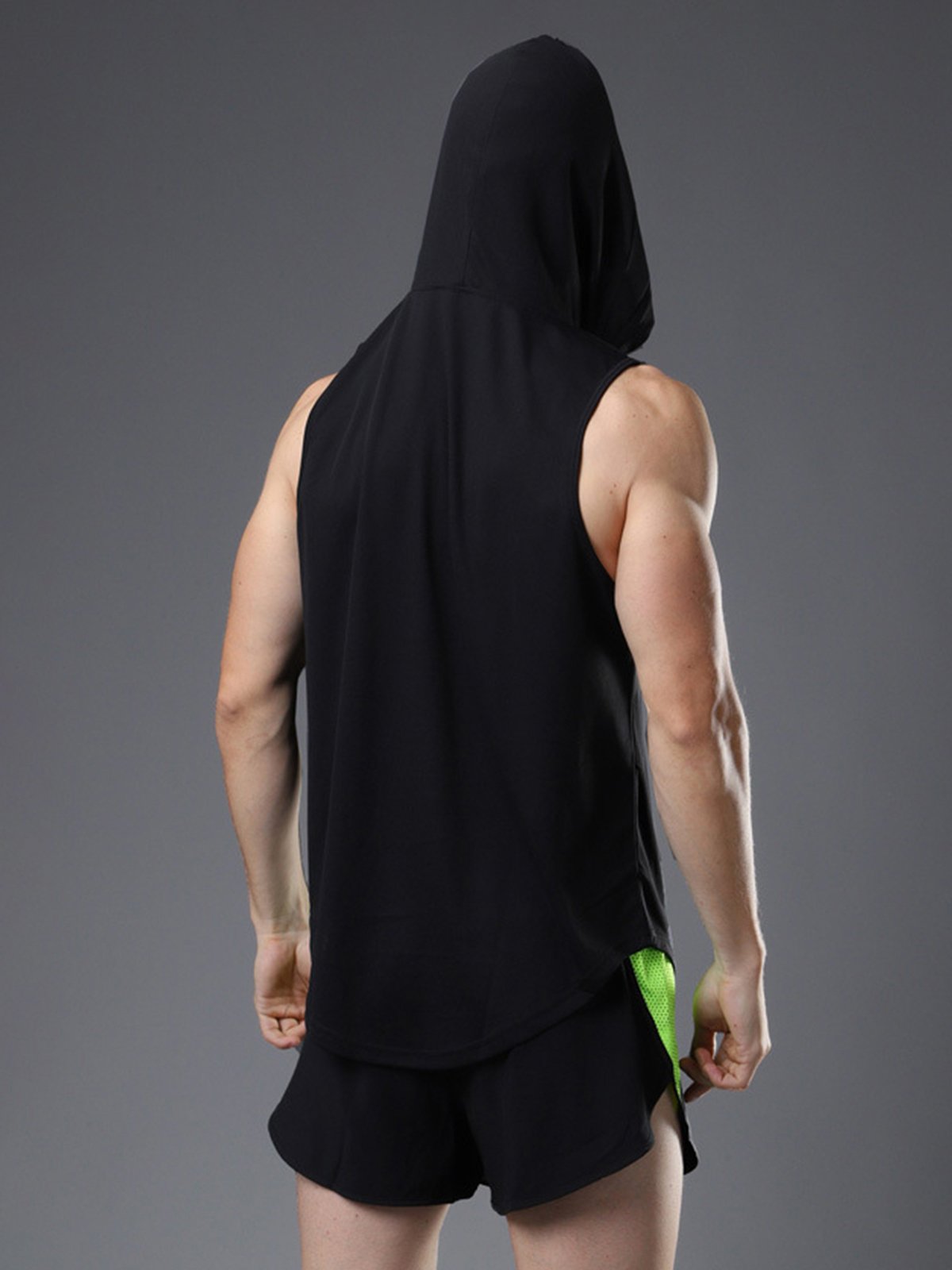 Ärmelloses T-shirt mit Kapuze