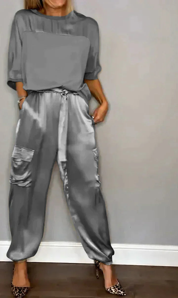 Yana - Zweiteiliger Anzug aus glattem Satin mit halblangem Oberteil und Hose für Damen
