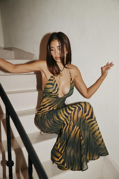 Juneen - Bedrucktes Schlupf-Maxikleid mit offenem Rücken