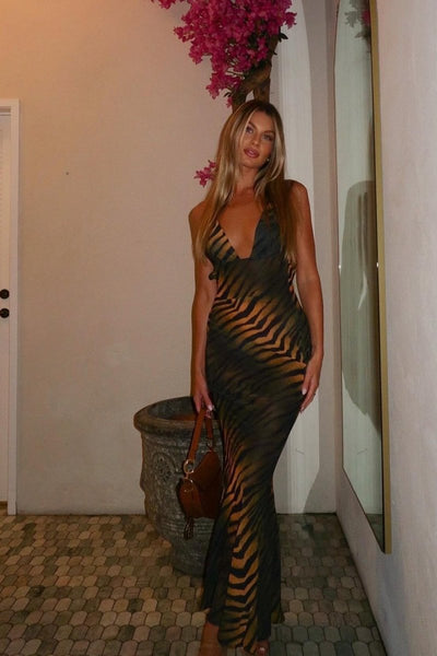 Juneen - Bedrucktes Schlupf-Maxikleid mit offenem Rücken