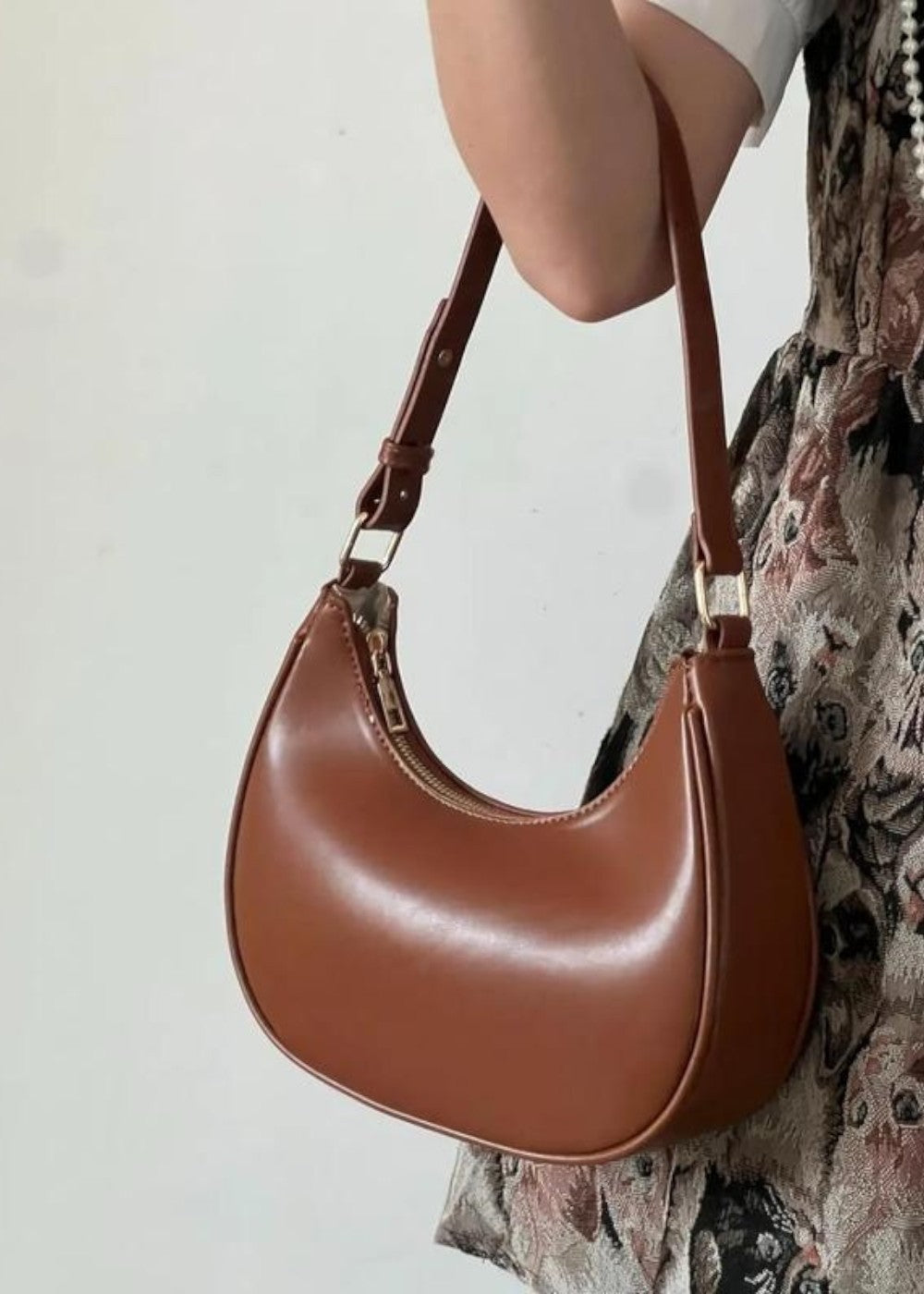Mondtasche für Frauen modernes geschwungenes Design - Lunea