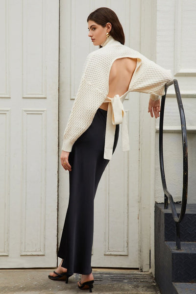 Alma Pullover mit rückenfreiem Rollkragen