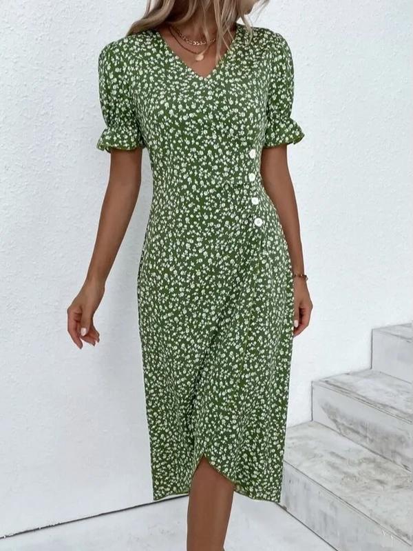 Blaire - Kurzärmeliges Midikleid mit grünem Blumendruck und Knopfleiste