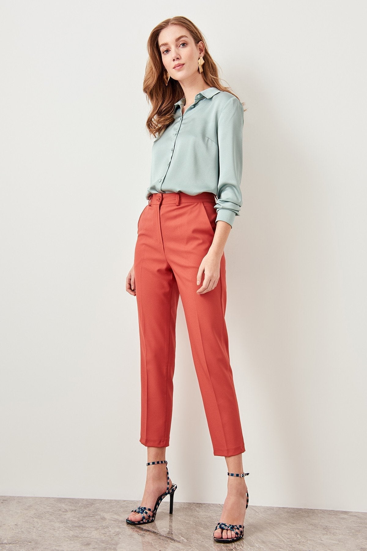 Alinda - Klassische Straight Leg Hose mit hoher Taille