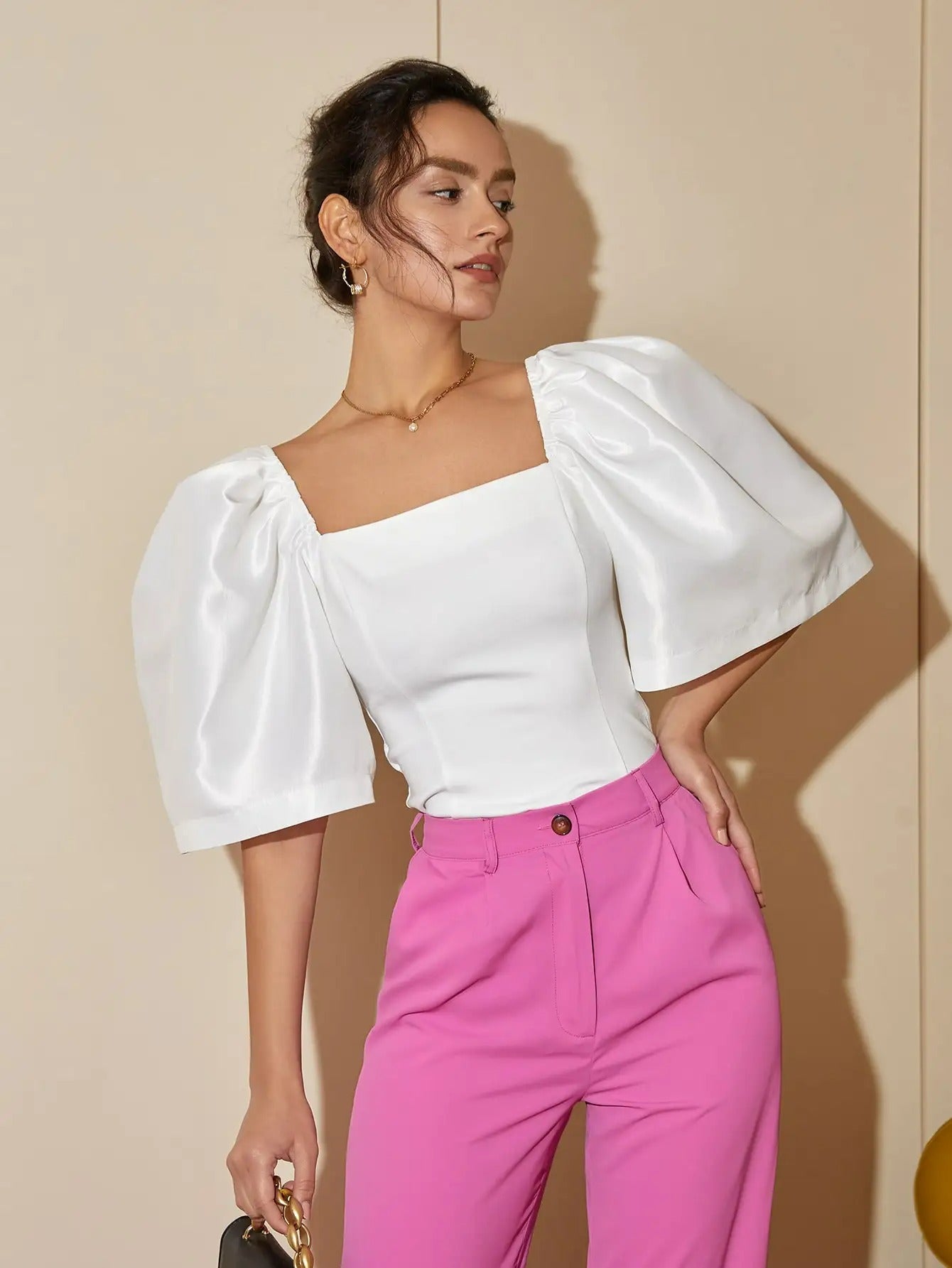 Johanna - Elegantes Top mit Laternenärmeln und quadratischem Kragen